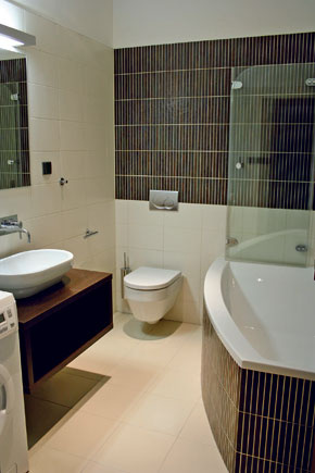Kvalitná a pekná kúpeľňa neznamená iba to, že si zabezpečíte pekné a drahé obklady, dlažbu a sanitu.
