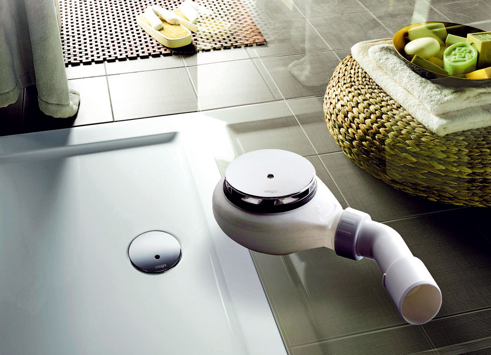 Moderné sú sprchovacie kúty s podlahou v jednej úrovni s ostatnou podlahou. Tieto nízke sprchové vaničky sú funkčné vďaka špeciálnym sifónom a stavebnej príprave na ich inštaláciu. Zverte to do rúk skúsených inštalatérov.