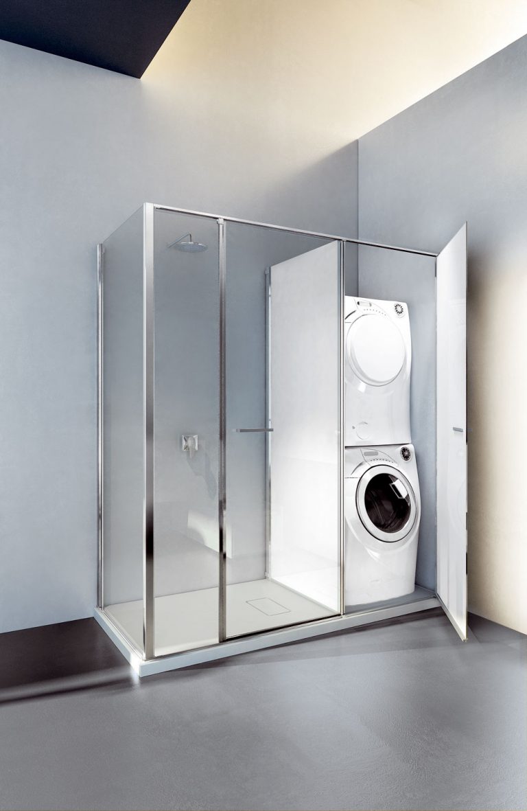 Sprchovací kút s ďalším priestorom, kde môže byť umiestnené WC či aj práčka, alebo tam môže byť len odkladací priestor.
