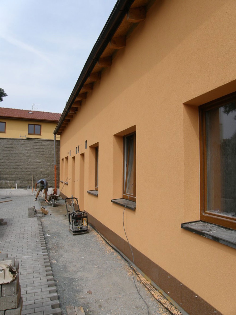 Pri stavbe pasívneho bytového domu v Modřiciach sa uplatnil systém KMB SENDWIX