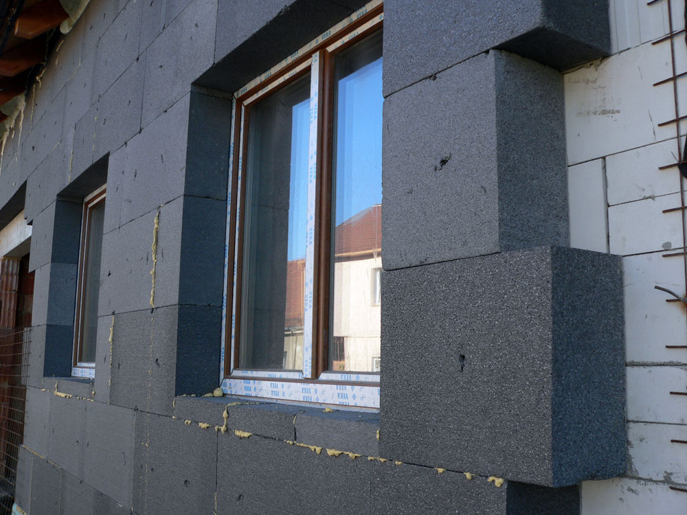 Pri stavbe pasívneho bytového domu v Modřiciach sa uplatnil systém KMB SENDWIX