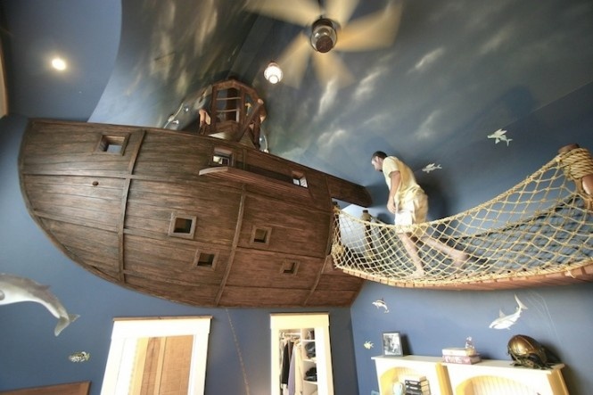 Dizajnér Steve Kuhl splnil šesťročnému chlapcovi sen touto šialenou pirátskou loďou, ktorá slúži chlapcovi ako postel.