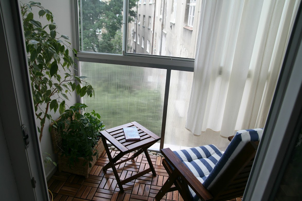VÁŠ TIP: Útulná premena malého balkóna v bytovke