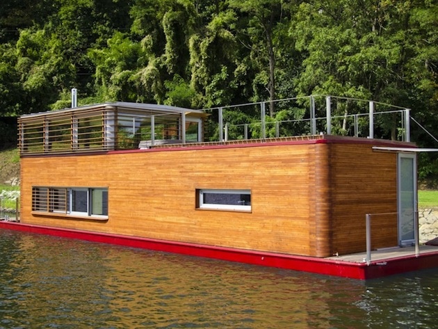 house boat