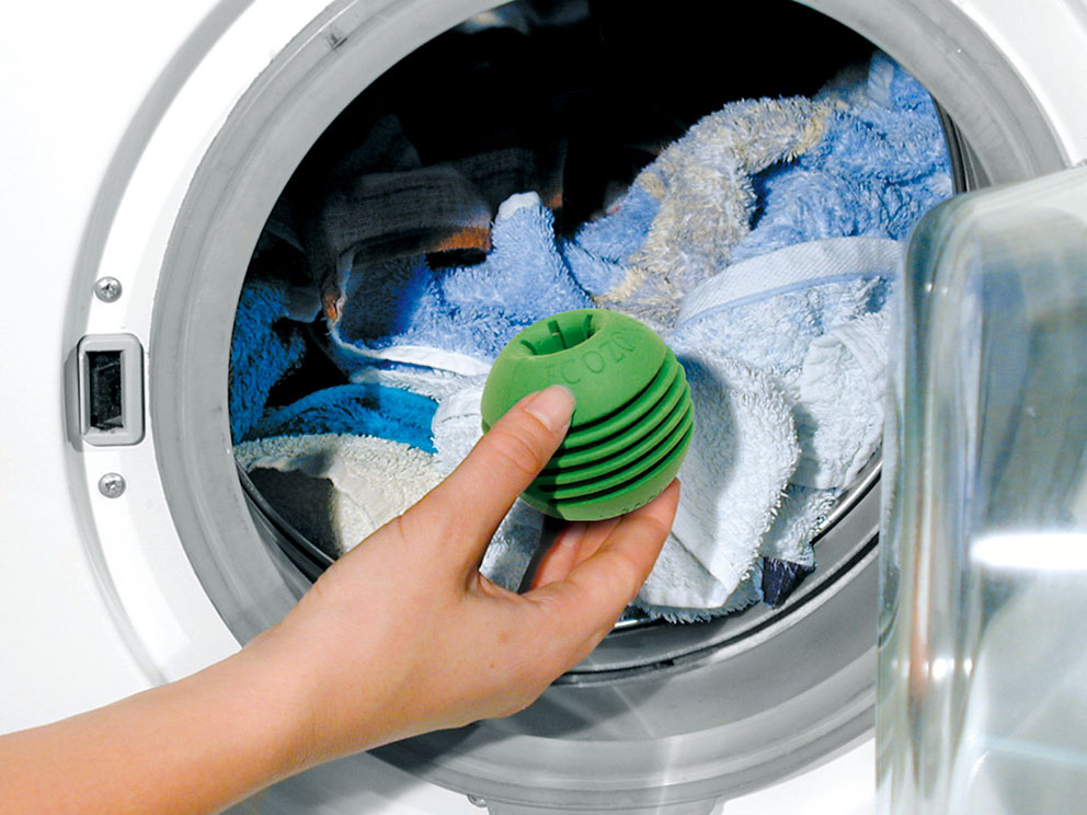 Guľôčku stačí vložiť do práčky pri každom praní.