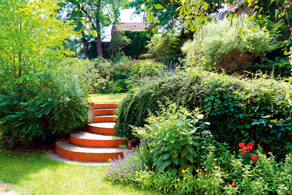 Krásna záhrada pre lenivcov s minimálnou údržbou