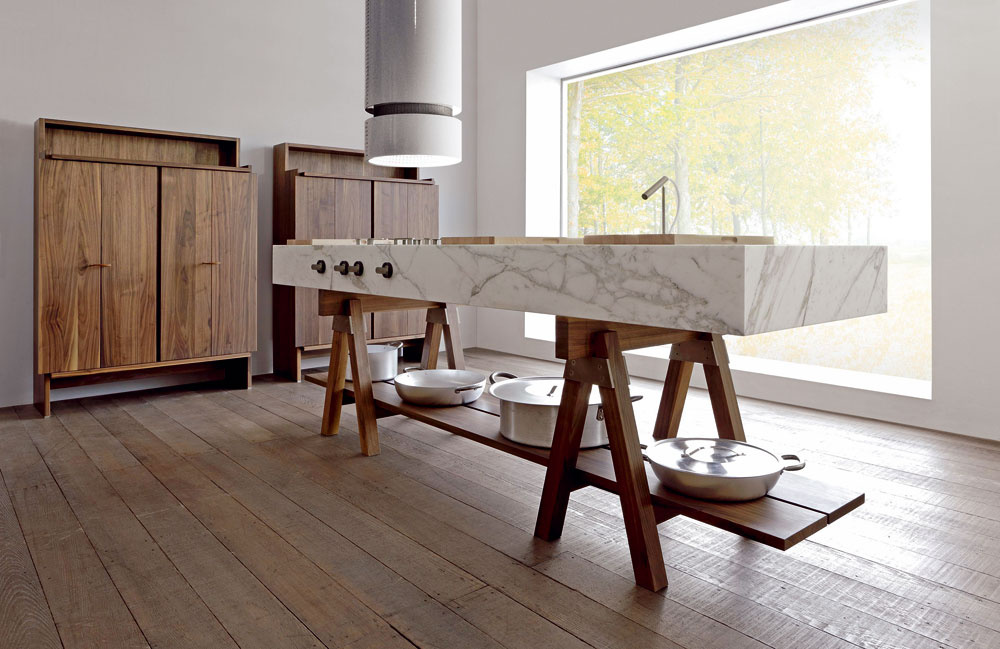 Kuchyňa, ktorá má v sebe niečo, čo zároveň definuje eleganciu starých čias, majstrovské drevárske spracovanie a top dizajn súčasnosti.