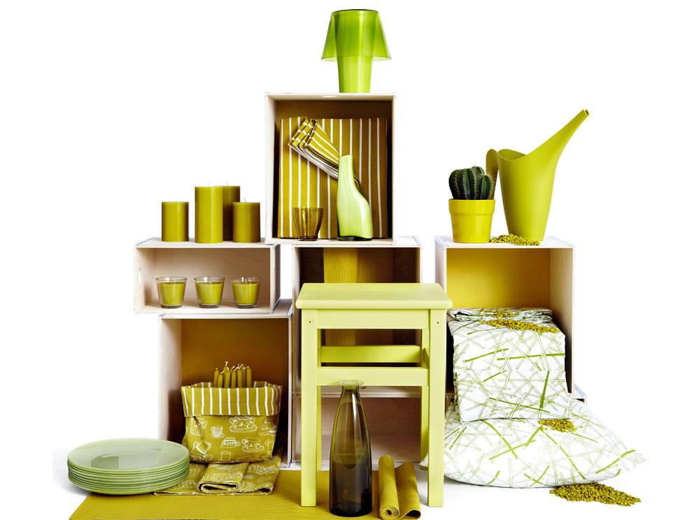 Rozličné doplnky v jarných odtieňoch zelenej a žltej farby, IKEA