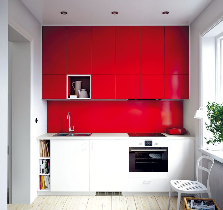 Nástenný panel FASTBO z vysokotlakového melamínového laminátu je vhodný na stenu za pracovnou aj varnou dosku, okrem plynovej. Odoláva teplu, vode, mastnote a špine. V ponuke je v čiernej, červenej a bielej farbe, hladký alebo so vzorom obkladačiek, rozmery 60 × 50 cm.