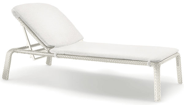 Polohovateľné ležadlo Seashell od značky DEDON, dizajn Jean-Marie Massaud, stohovateľné, 203 × 82 × 36 cm, poplastovaný hliník, DEDON vlákno, 955 €, Zeno