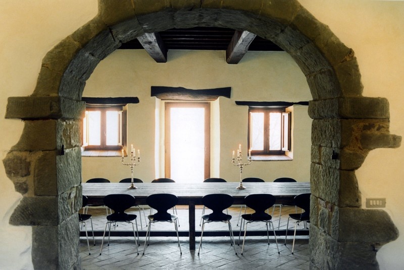 Talianska vila ohromuje stredovekými stenami aj trendovými prvkami