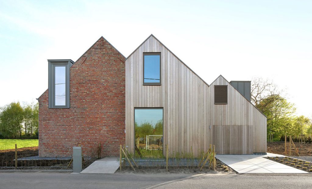 Ako sa dokáže chátrajúca farmárska stavba premeniť na nádherný moderný dom