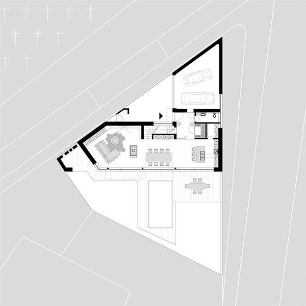 Trojuholníkový pozemok v Prievoze využili do posledného centimetra! Výsledkom je atypický dom s bielymi kubusmi