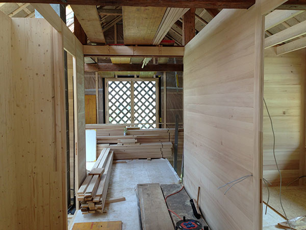 Ojedinelá rekonštrukcia u našich susedov: Komfortné a ekologické bývanie zo storočnej stodoly!