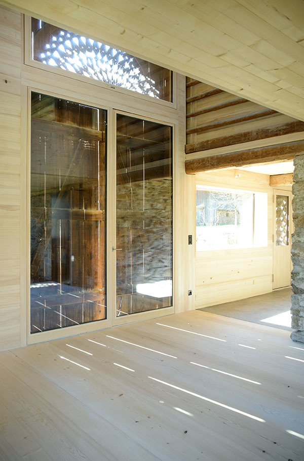 Ojedinelá rekonštrukcia u našich susedov: Komfortné a ekologické bývanie zo storočnej stodoly!