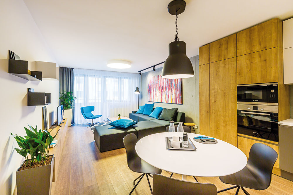 Dva byty v centre Bratislavy, dve rôzne dispozície a dva odlišné prístupy k zariadeniu