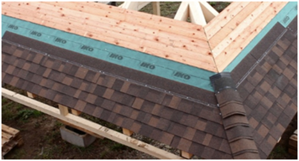 Rekonštrukcia eternitovej strechy strešnými šindľami IKO