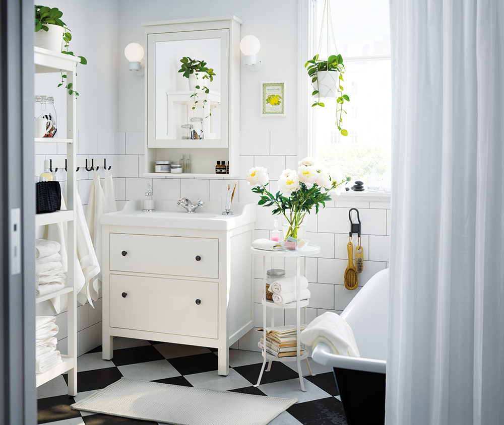 12 dekoračných tipov, ako oživíte aj tú najmenšiu kúpeľňu