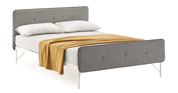 Čalúnená posteľ, oceľ, poťah zo zmesi tkanín, 200 × 160 cm, 3 041 €, www.einrichten-design.de 