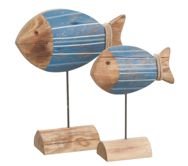 Drevené ryby na podstavci, malá – rozmery 21 × 16 × 6 cm, 9,60 €, veľká – rozmery 27 × 21 × 7 cm, 3,30 €, naturedecor.sk