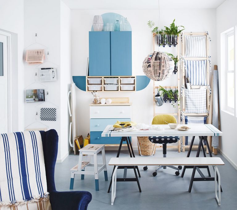 Pokiaľ sa bojíte toho, že v študentskej izbe nebudete vedieť farebne zladiť nábytok s farbou stien, nezúfajte. V IKEA nájdete aj série výrobkov z dreva bez povrchovej úpravy, ktoré môžete ďalej moriť alebo farbiť. Spolu so svojím umelcom tak vytvoríte jedinečný kúsok, na ktorý budete obaja zaručene hrdí!