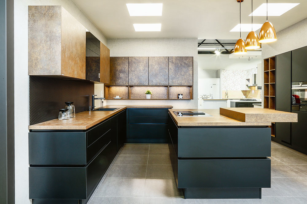 Podlahy, zásteny a dosky: Aké povrchy vybrať do kuchyne?