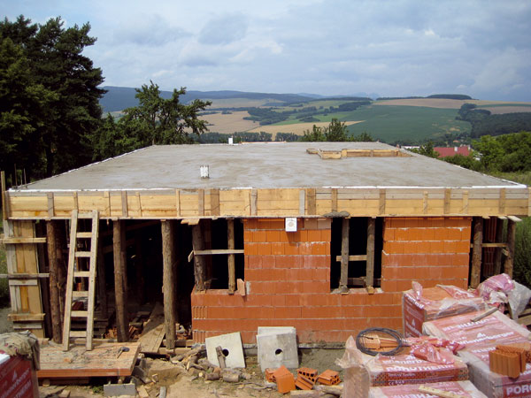 Stavebný materiál na stavbu chaty