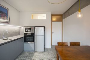 Rekonštrukcia bytu v Starom meste: Čo dokáže malá dispozičná úprava a pár dobrých nápadov