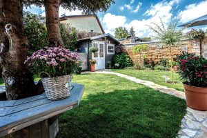 Na návšteve u Lucie Benešovej: Otvorený dom do záhrady žiari pozitívnou energiou