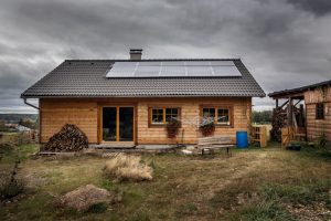 svojpomocne postavený dom s fotovoltaickou elektrárňou