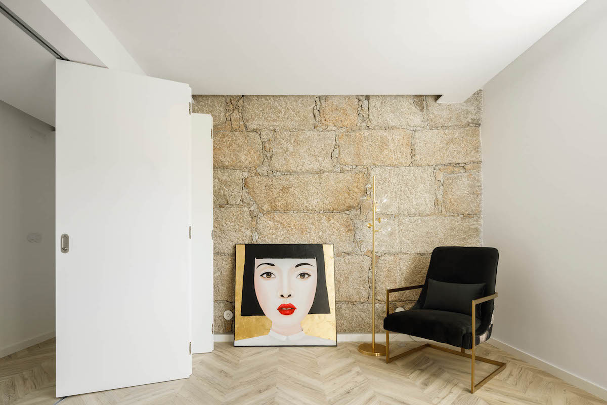 Apartamento na Guarda do atelier DRK  com fotografia de Arquitectura de Ivo Tavares Studio