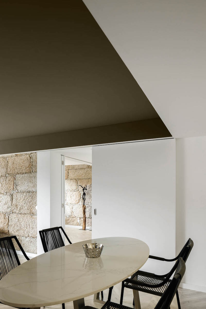 Apartamento na Guarda do atelier DRK  com fotografia de Arquitectura de Ivo Tavares Studio