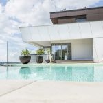 Moderný dom s bazénom