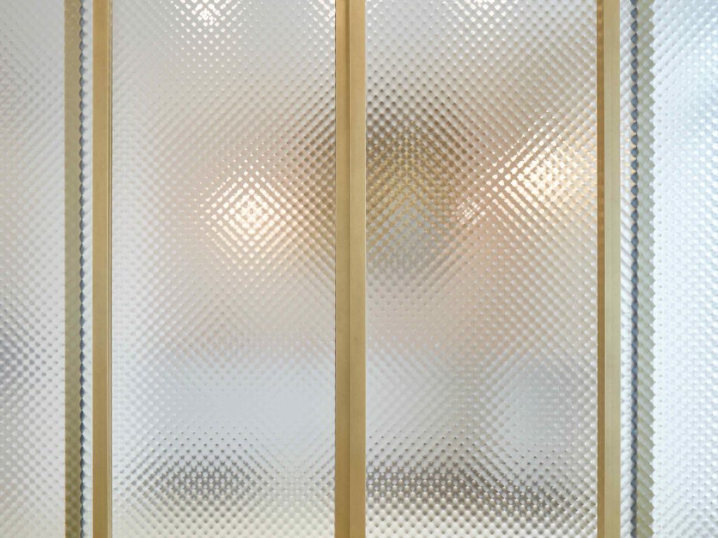 Zasúvacia sklenená stena detail