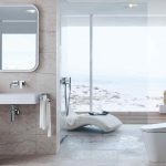 Moderná kúpeľňa s výhľadom a more