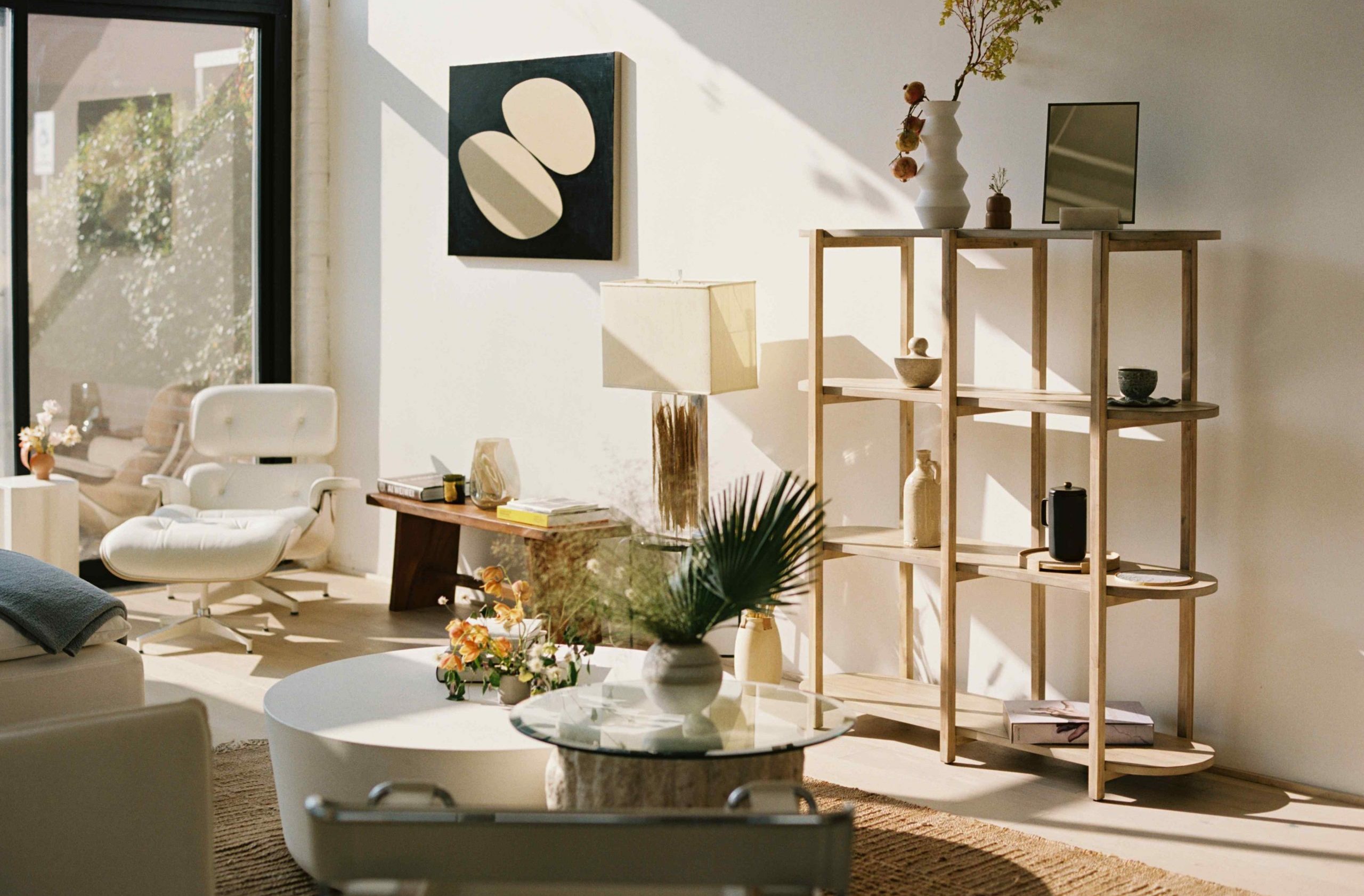 Loft prekvapuje mäkkosťou, harmóniou, množstvom kvetov a zaujímavých dekorácií. 