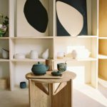 Japonský interiér bytu s keramikou