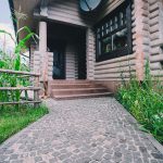 Mramorové kamenné schody do domu