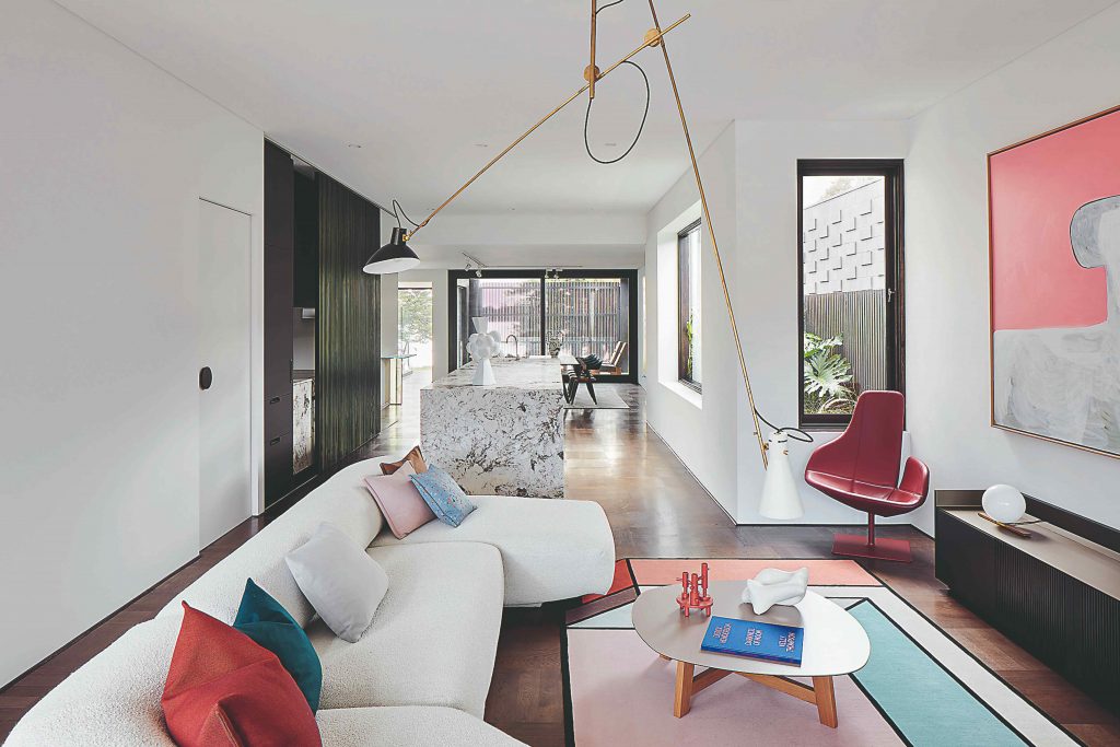 Luxusná obývačka vo svetlých farbách