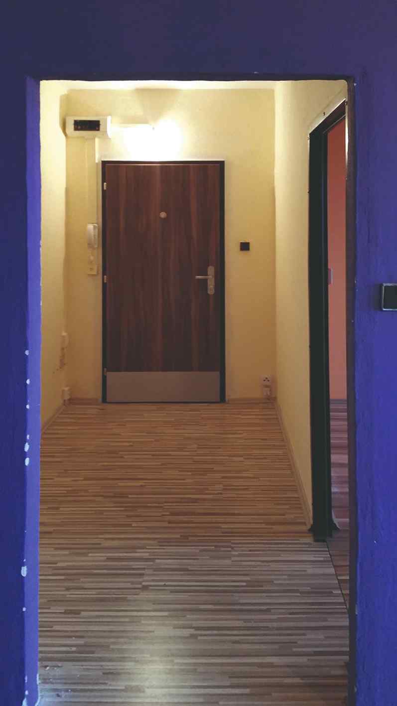 Predtým. 
