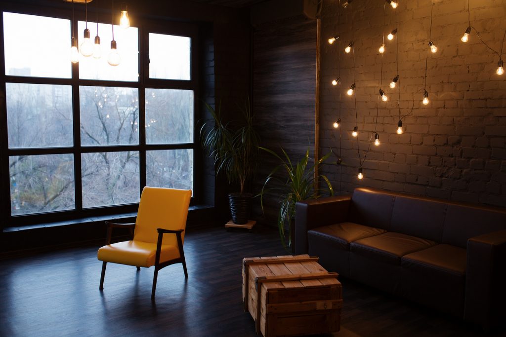 Moderná obývačka so svetielkami