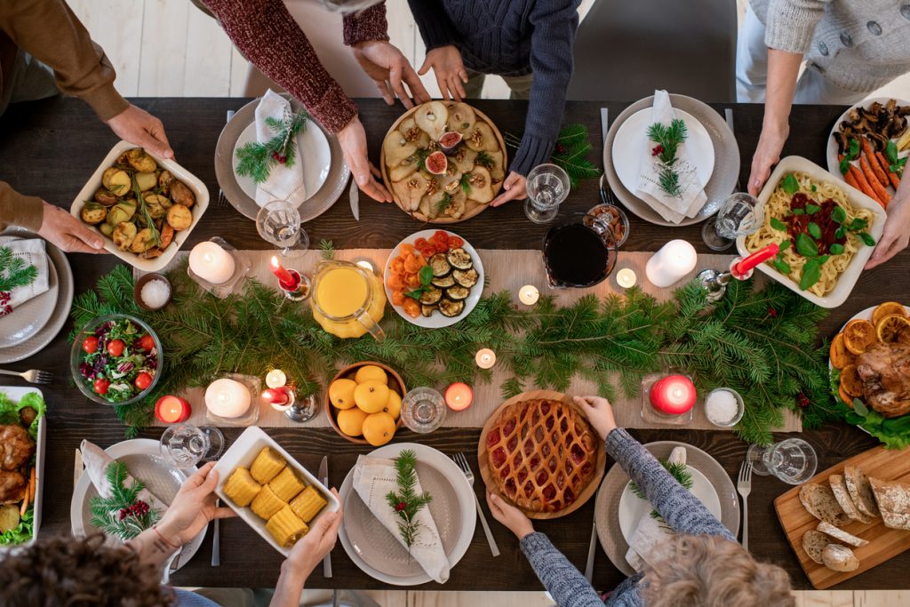 Ako dekorovať sviatočný stôl na tohtoročné Vianoce?