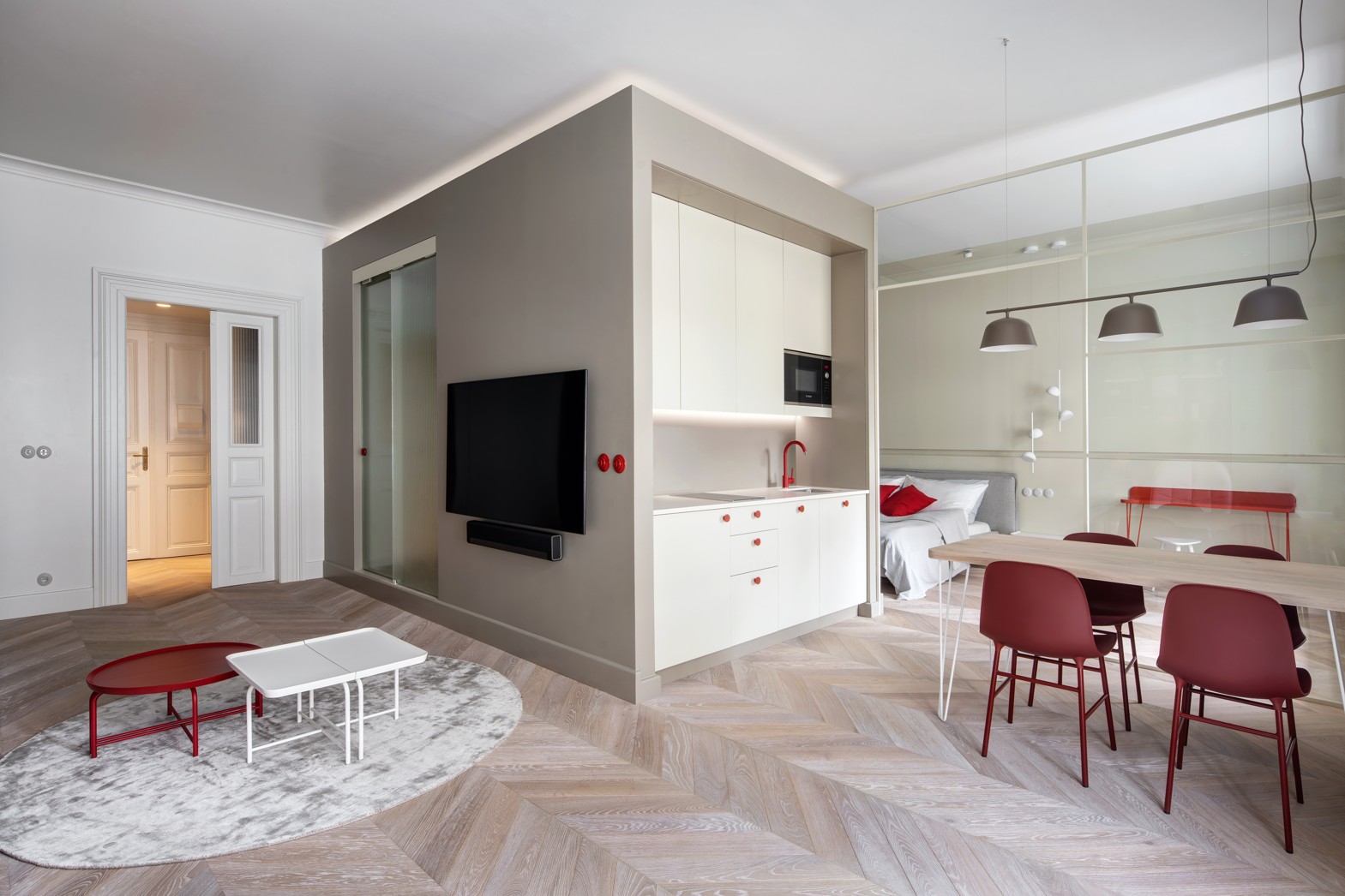 Účastník súťaže Interiér roku 2020, byt Red dot navrhnuté štúdiom Archicraft. 