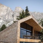 Alpská horská moderná geometrická chata