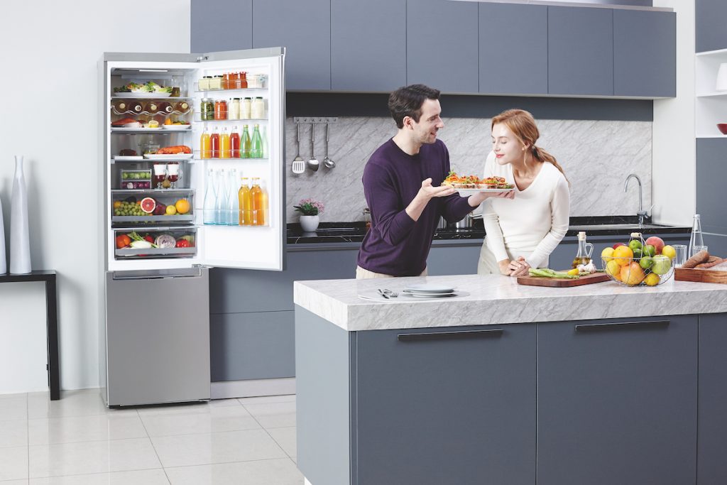 Stojíte pred kúpou chladničky a neviete, akú si vybrať? Inširujte sa naším sprievodcom moderných chladničiek