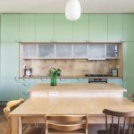 Starší rekonštruovaný byt v modernom prevedení s mentolovou kuchyňou