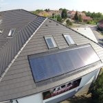 Rodinný dom so solárnymi kolektormi