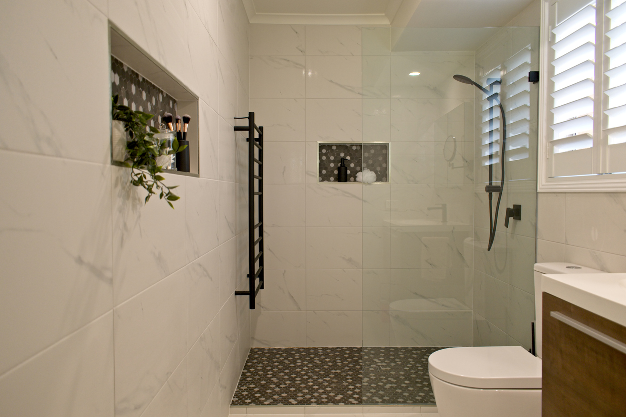 Ensuite bathroom - selective focus