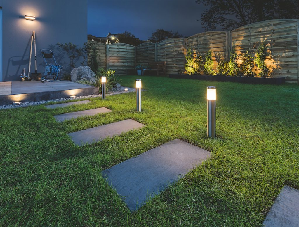 Moderné exteriérové osvetlenie terasy a záhrady