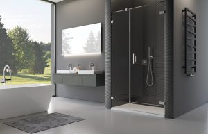 Moderná kúpeľňa s dizajnovým sprchovým kútom